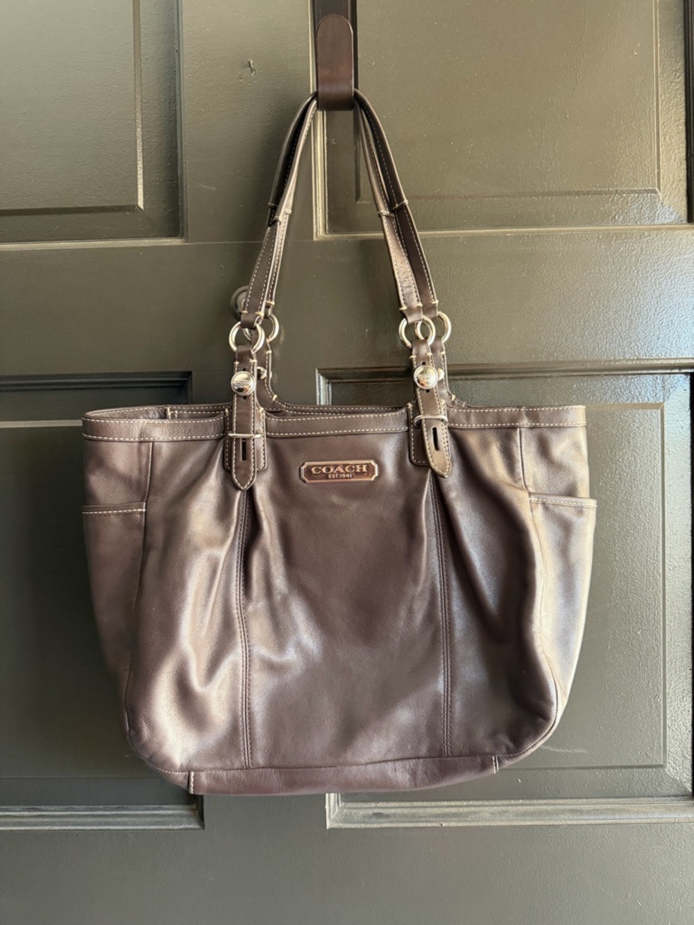 COACH Brown Leather Purse- Women's Shoulder Bag - gently used - great condition